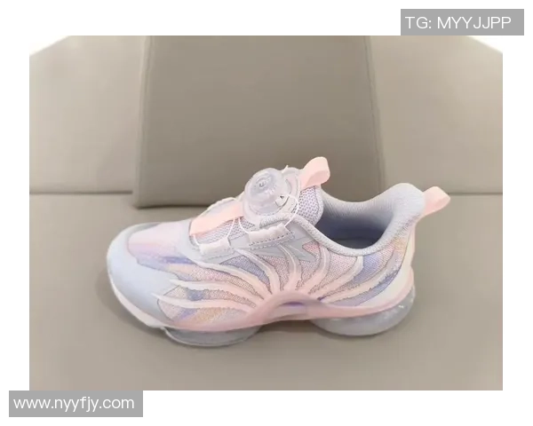 安踏儿童篮球鞋33码适合小篮球运动员的完美选择让孩子尽情享受运动乐趣